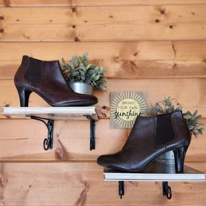 Alex Marie 💜 Chocolate Brown Leather Heeled Ankle Booties Stretch Slip On 9.5 M